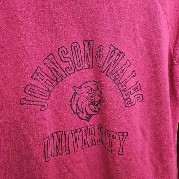 Johnson & Wales University Pink Crewneck Sweatshirt MV Sport Women’s Large JWU - Picture 3 of 10